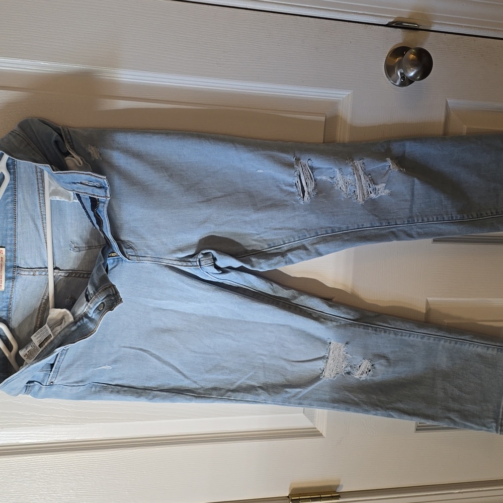 Levi's Women's Light Blue Straight Leg Jeans